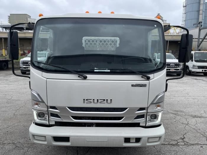 2025 Isuzu NRR in Orlando, FL — photo 8