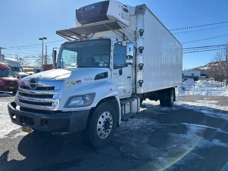 2019 Hino 268 in Monmouth Junction, NJ — photo 3