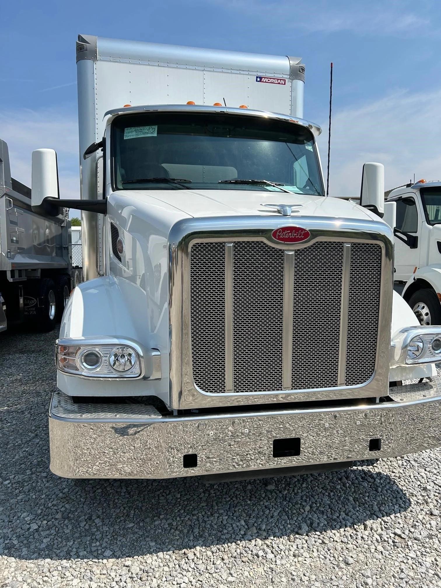 2025 Peterbilt 567 in Canton, OH — photo 2