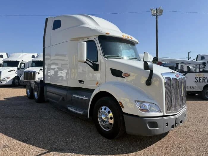 2021 Peterbilt 579 in Dallas, TX — photo 22