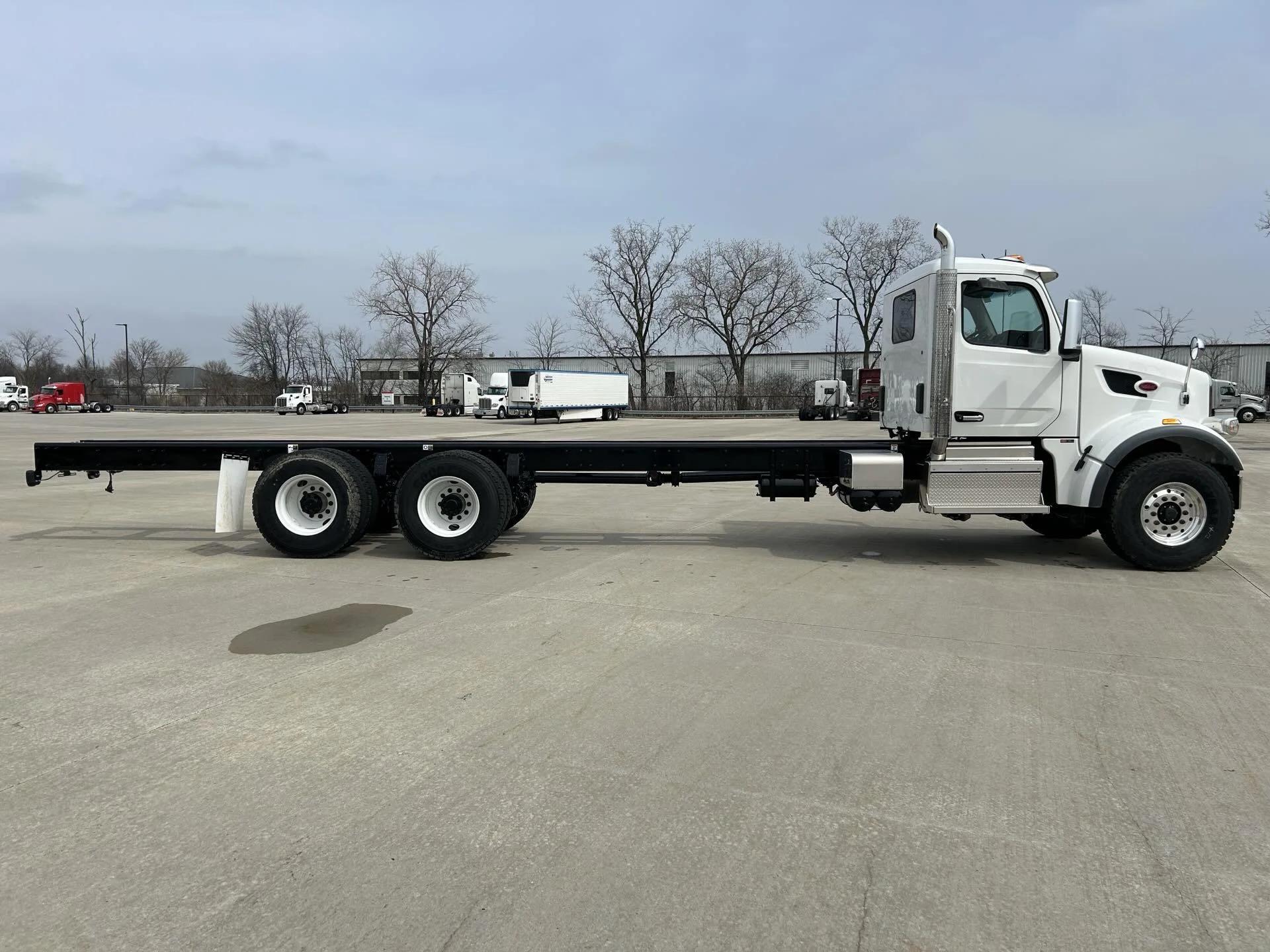 2024 Peterbilt 567 in Perrysburg, OH — photo 3