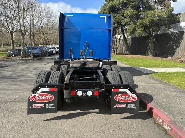 2021 Kenworth T680 in Troutdale, OR — photo 4