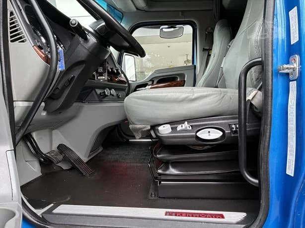 2021 Kenworth T680 in Troutdale, OR — photo 17