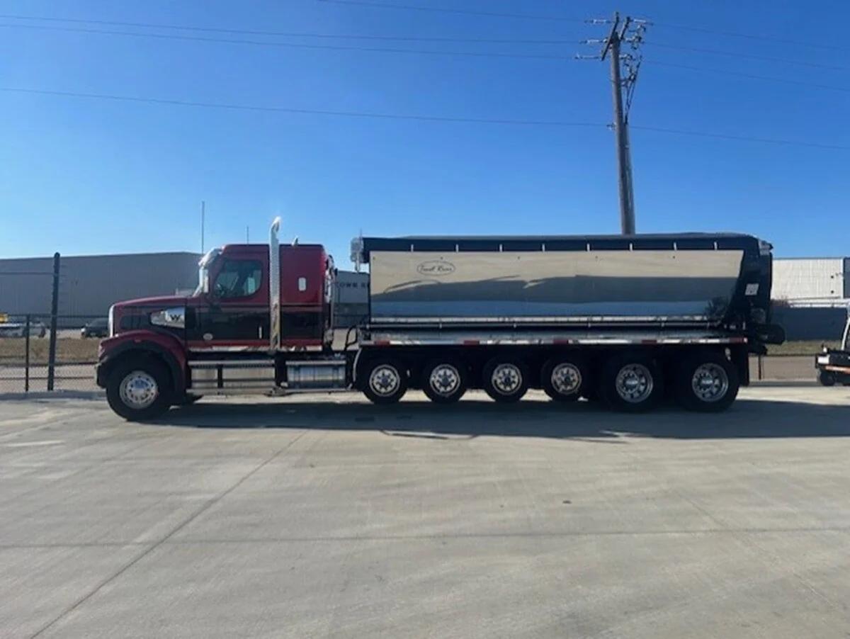 2026 Western Star 49X in Fort Worth, TX — photo 2