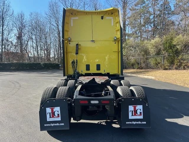 2023 Peterbilt 579 in Charlotte, NC — photo 5