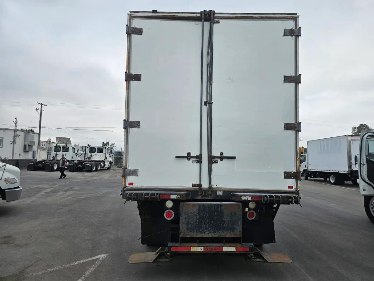 2015 Freightliner 108SD in Tacoma, WA — photo 5