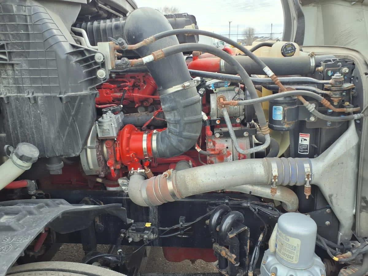 2021 Freightliner Cascadia in Taylor, MI — photo 13