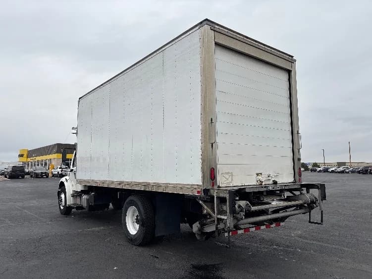 2021 Freightliner M2 106 in Denver, CO — photo 6