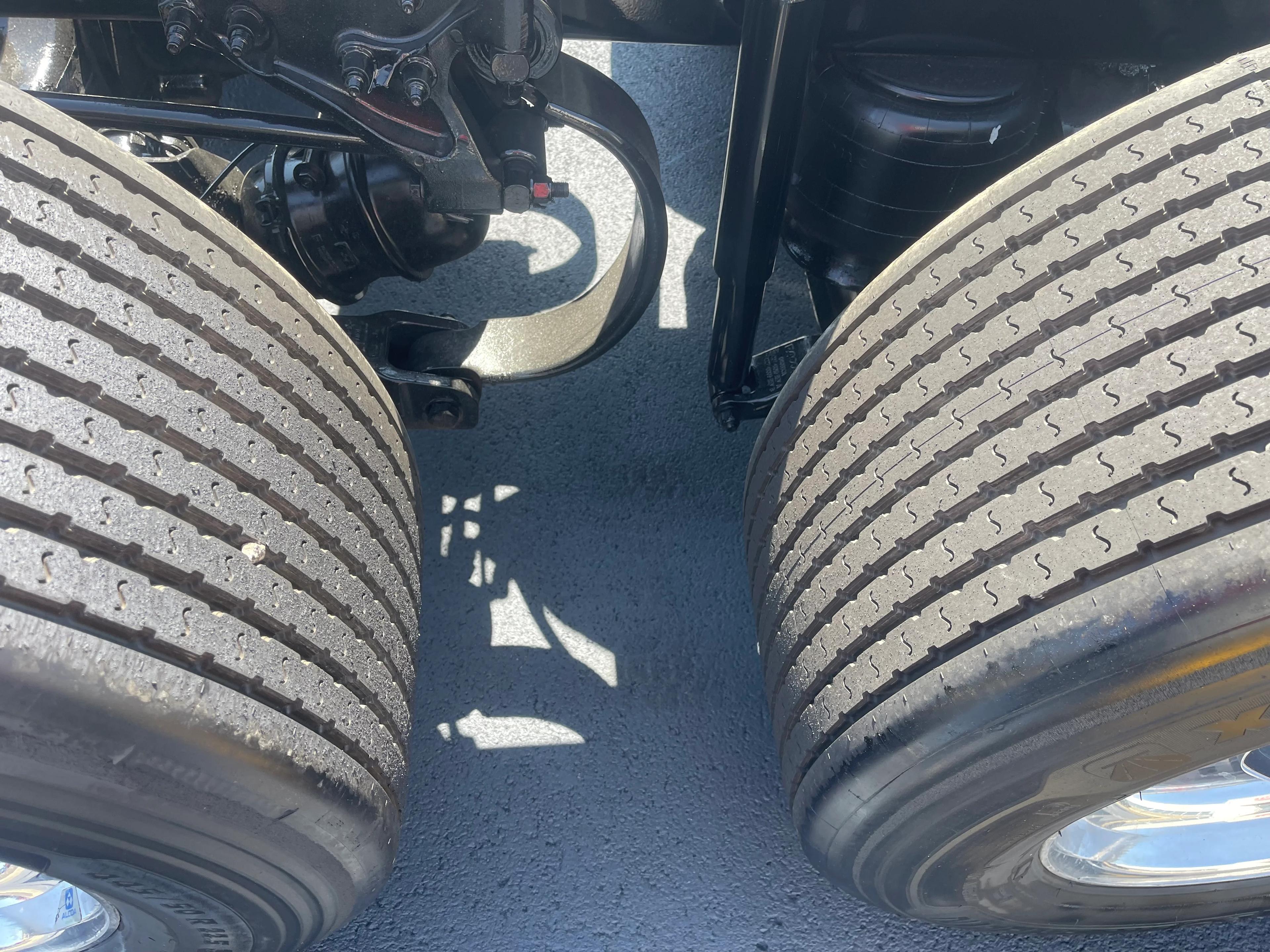 2020 Peterbilt 579 in Dayton, OH — photo 12