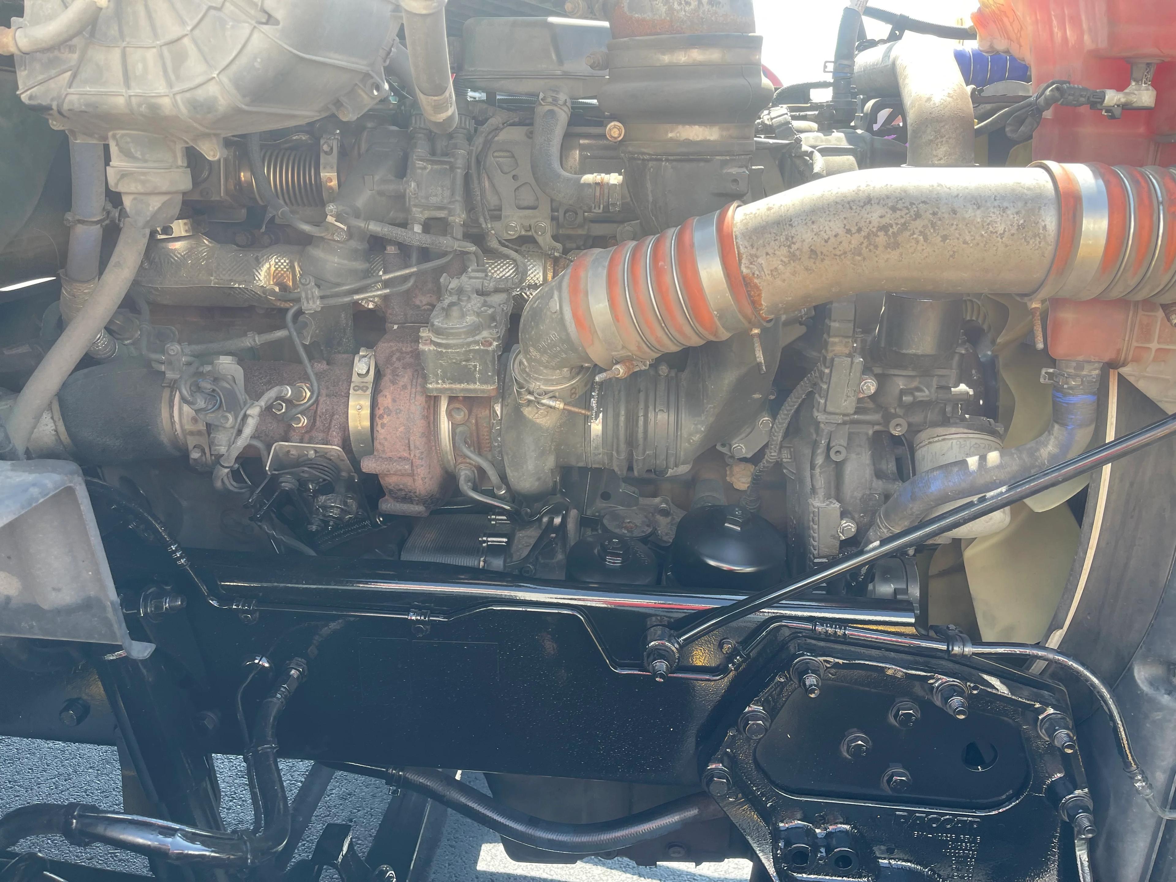 2020 Peterbilt 579 in Dayton, OH — photo 10