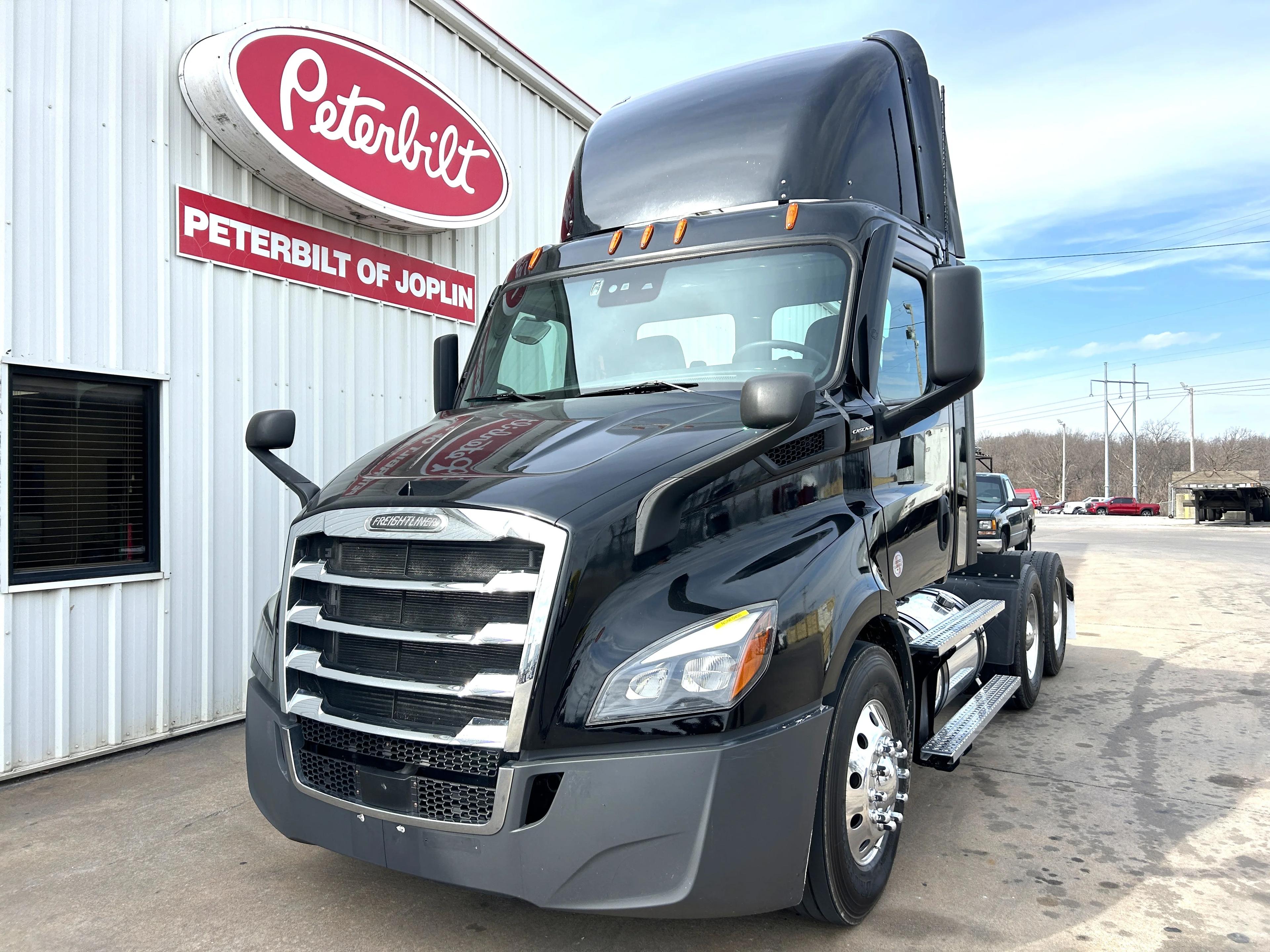 2022 Freightliner Cascadia