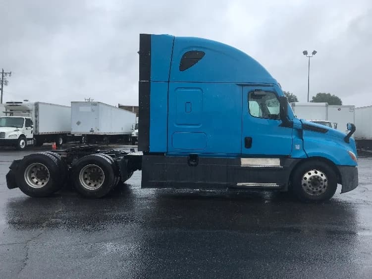 2022 Freightliner Cascadia in Concord, NC — photo 8