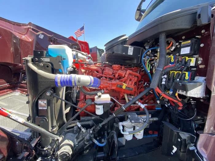 2024 Peterbilt 567 in Los Angeles, CA — photo 9