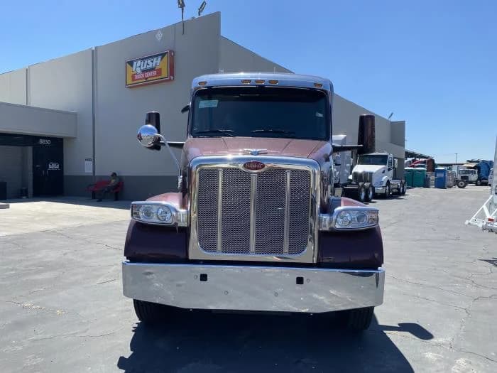 2024 Peterbilt 567 in Los Angeles, CA — photo 3