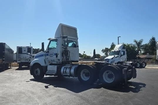 2019 International LT in Stockton, CA — photo 5