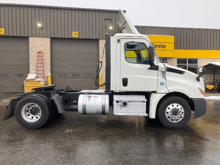 2019 Freightliner Cascadia in Baltimore, MD — photo 8