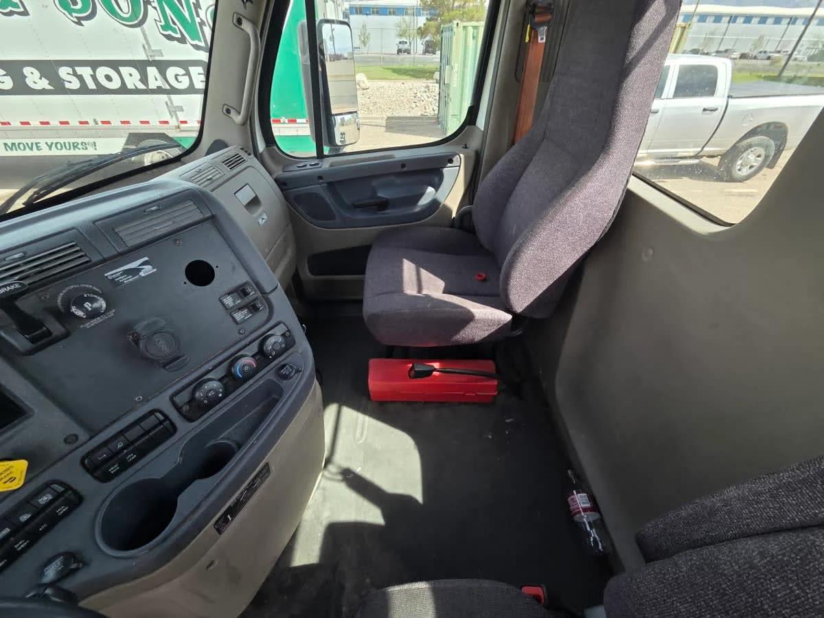 2018 Freightliner Cascadia in Commerce City, CO — photo 10