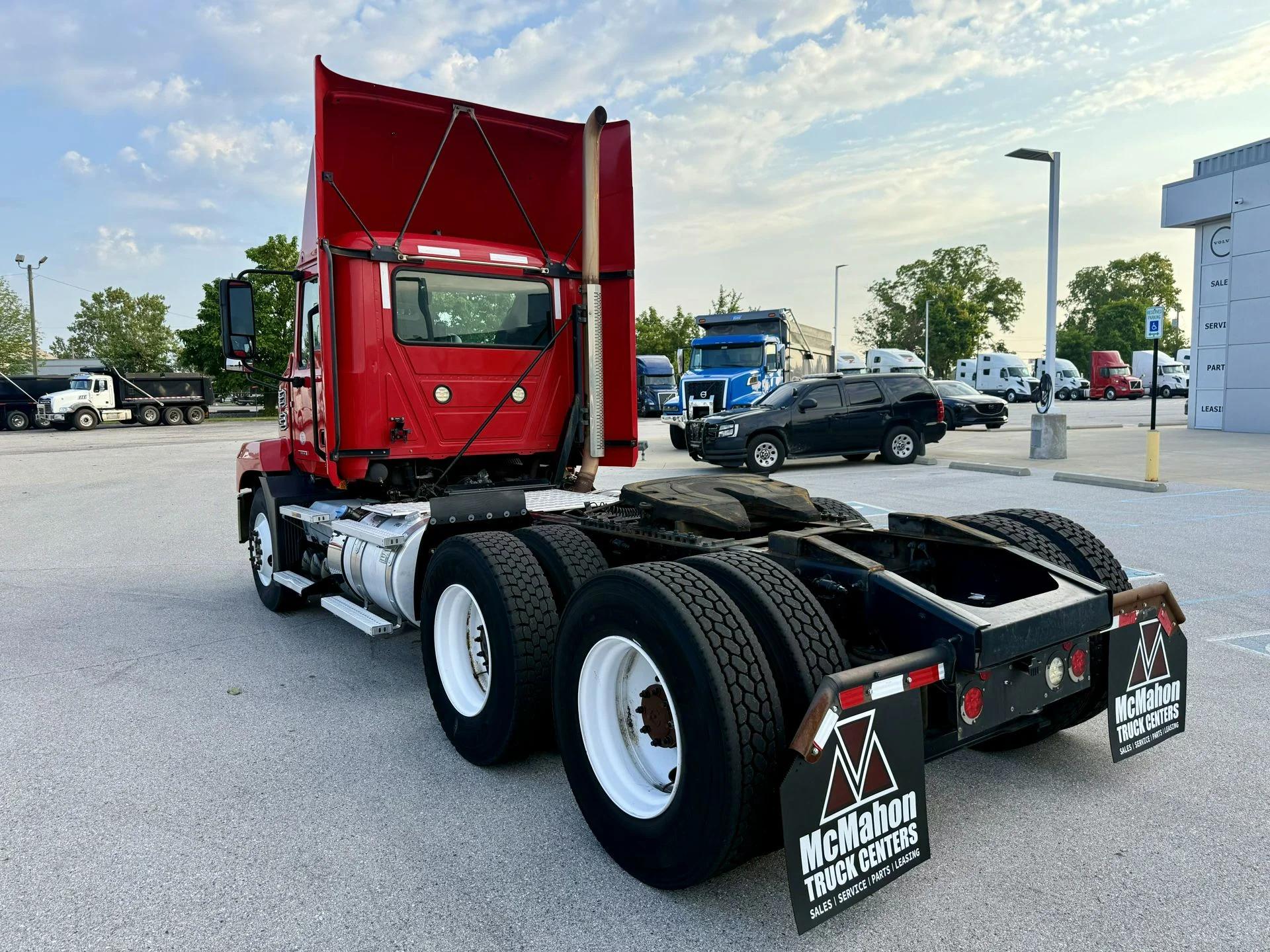 2020 Mack Anthem in Indianapolis, IN — photo 9