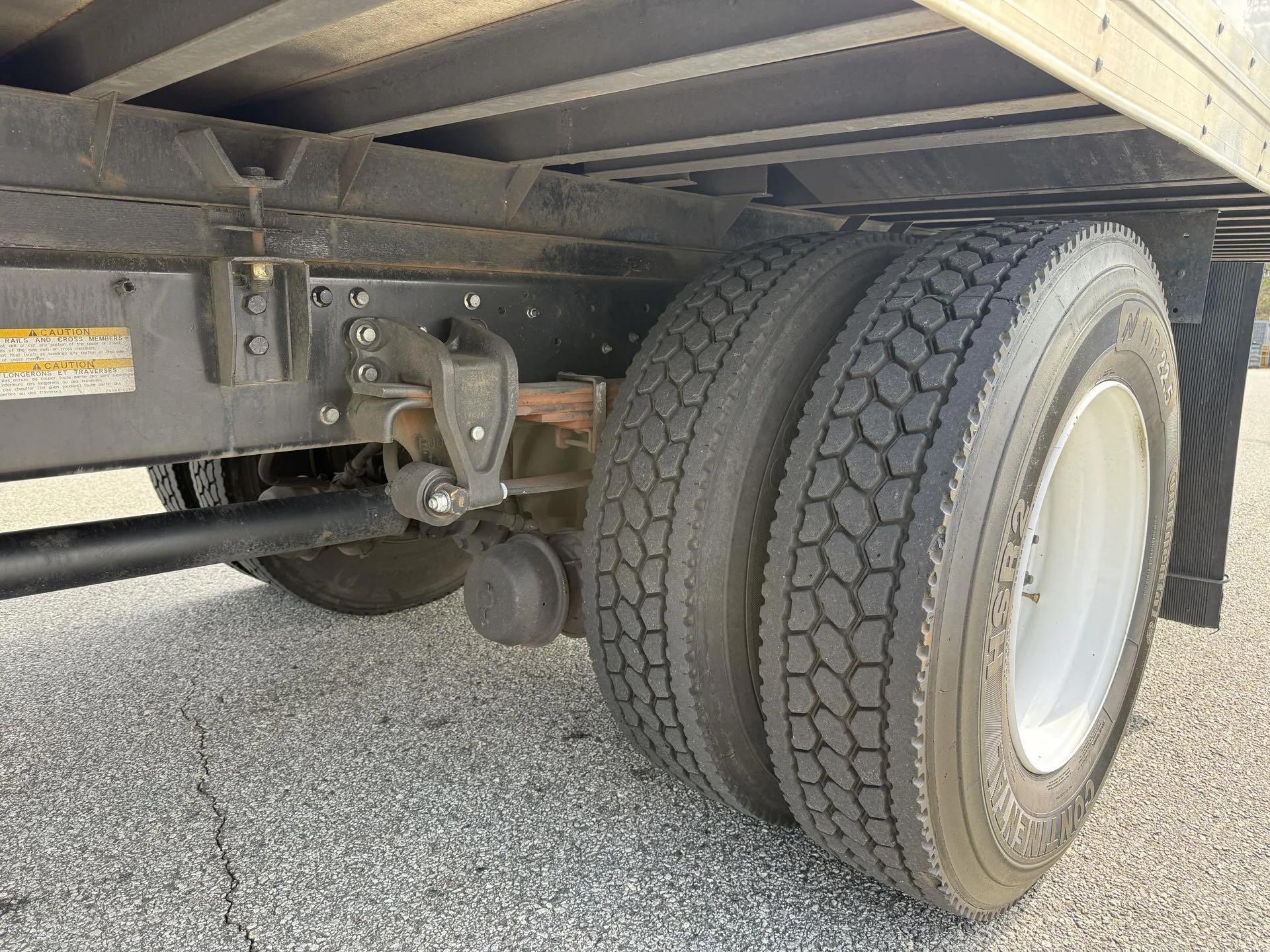 2021 Hino 268 in Duluth, GA — photo 8