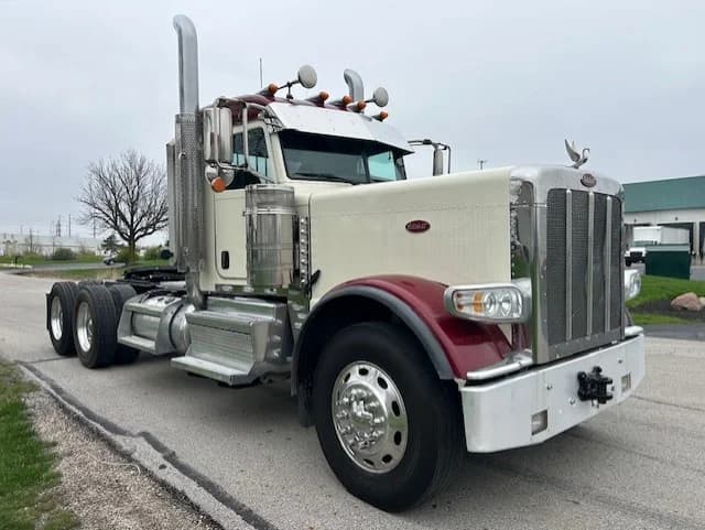 2022 Peterbilt 389 in Zanesville, OH — photo 3