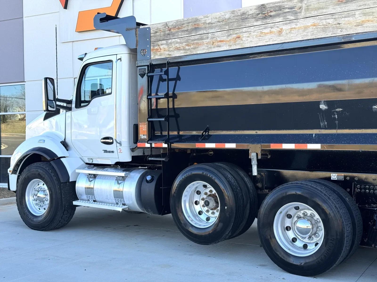 2023 Kenworth T880 in Greer, SC — photo 9