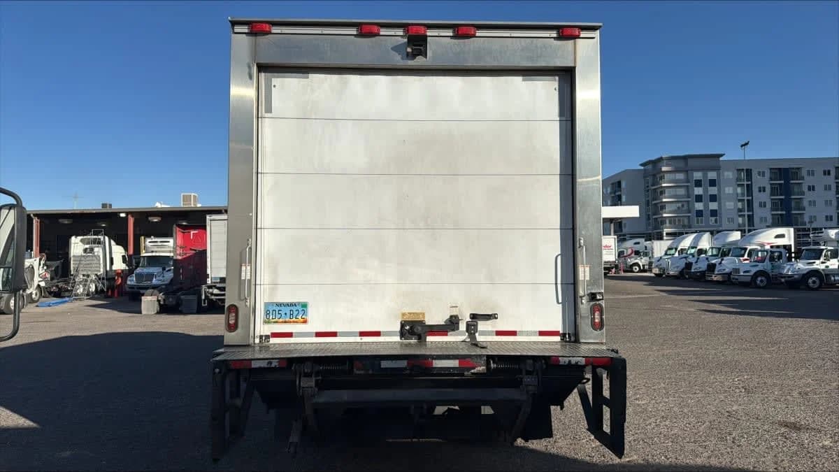 2018 Isuzu NQR in North Las Vegas, NV — photo 5