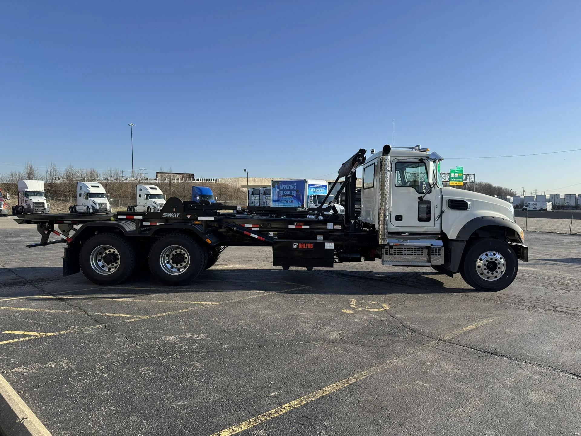 2027 Mack Granite in Clarksville, IN — photo 4