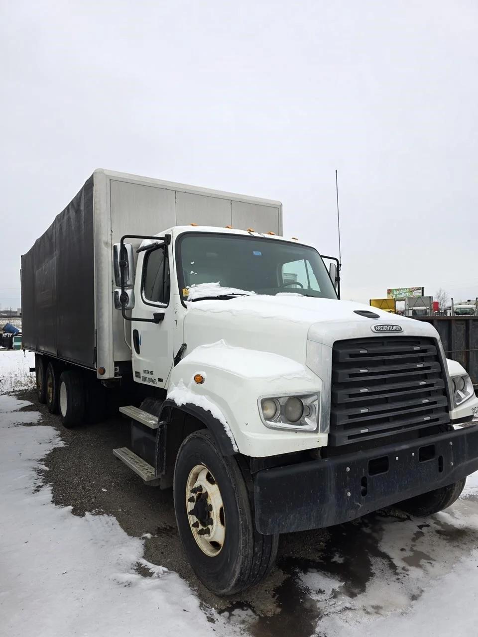 2013 Freightliner 114SD — photo 3
