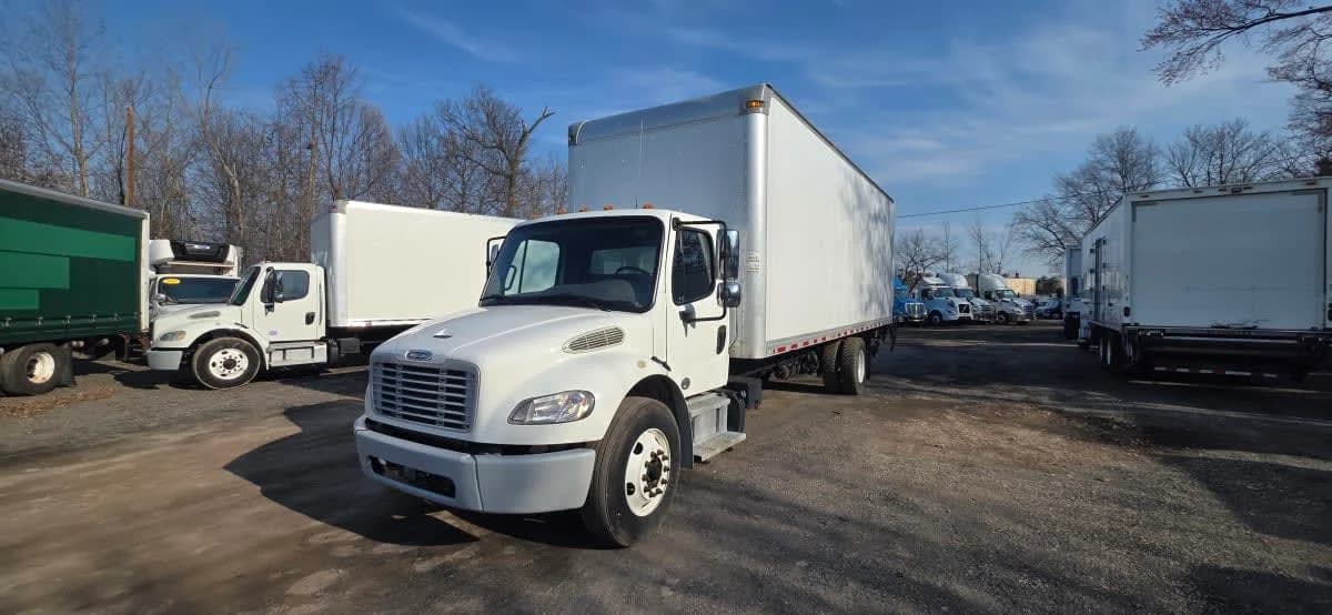 2018 Freightliner M2 106