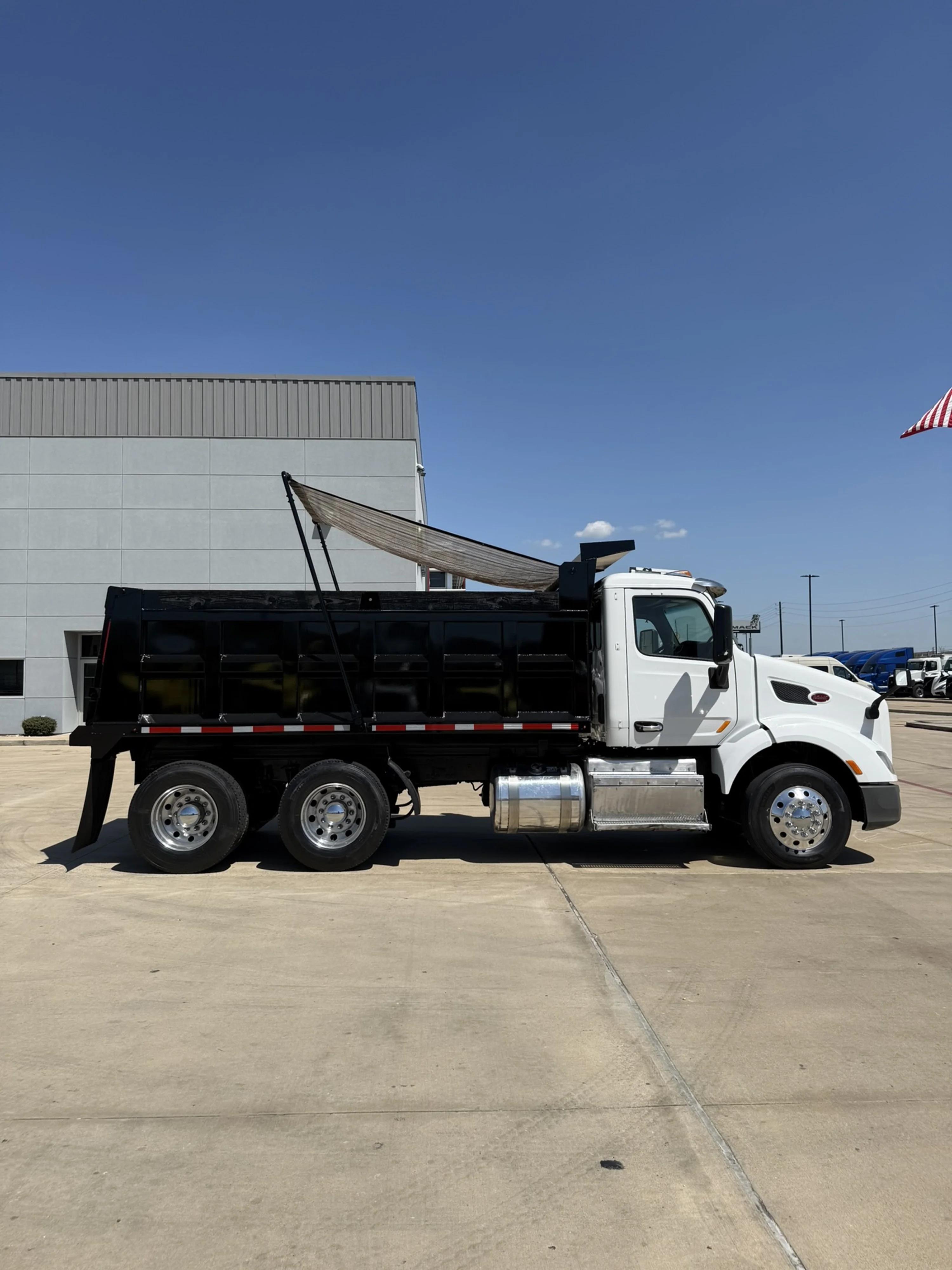 2017 Peterbilt 579 in HOUSTON, TX — photo 17