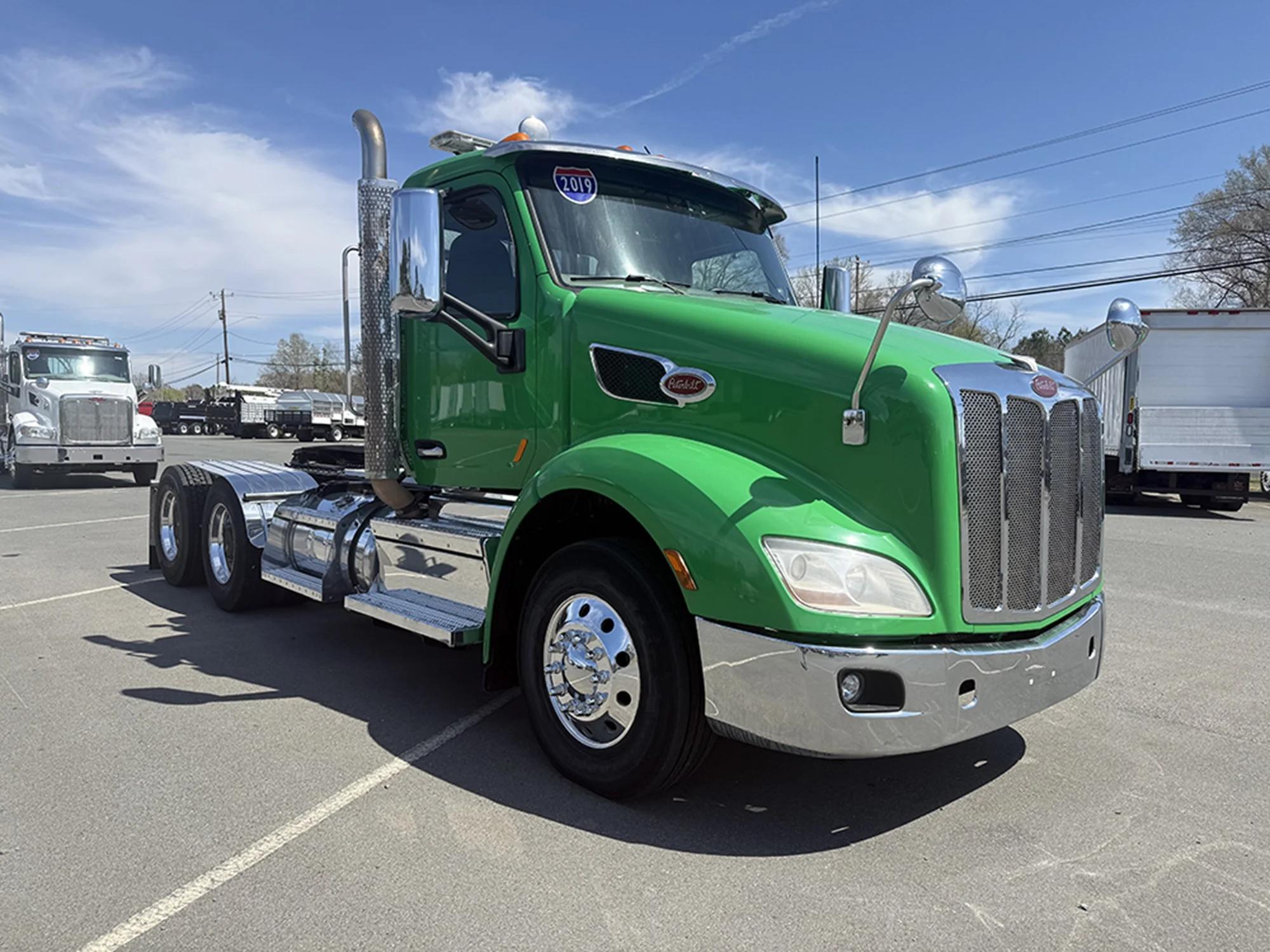 2019 Peterbilt 579 — photo 2