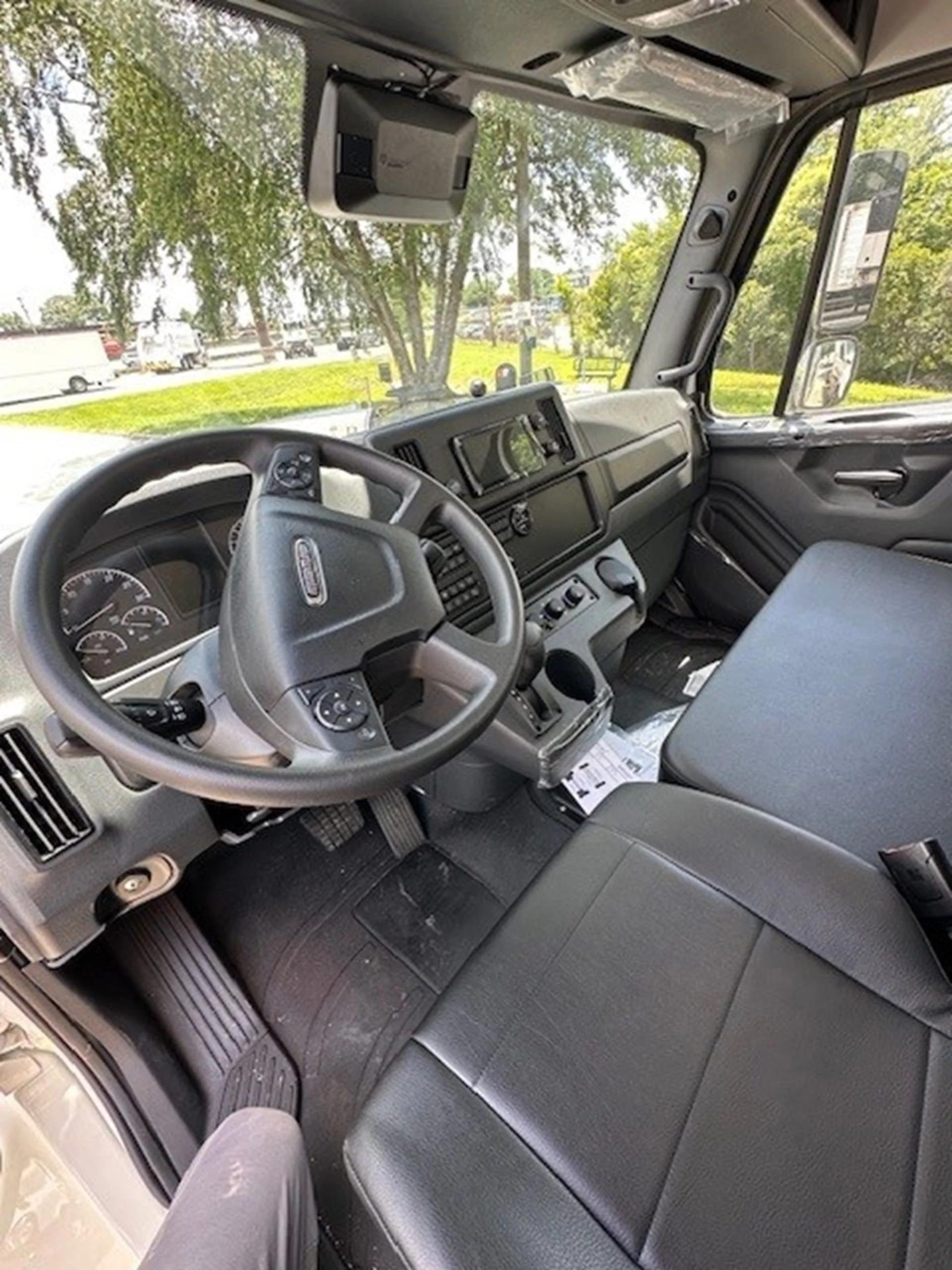 2026 Freightliner M2 106 in Charlotte, NC — photo 4