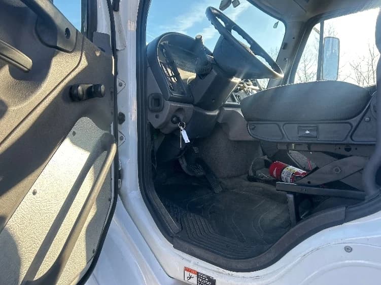 2020 Freightliner M2 112 in Akron, OH — photo 9