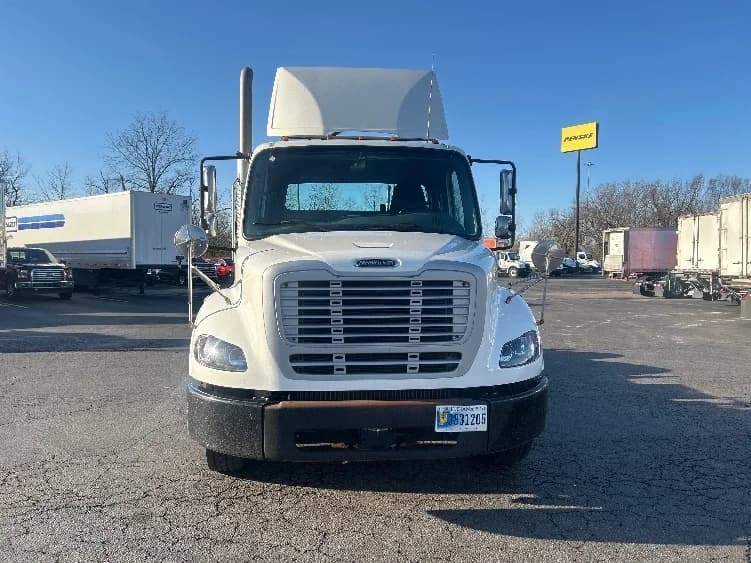 2020 Freightliner M2 112 in Akron, OH — photo 2