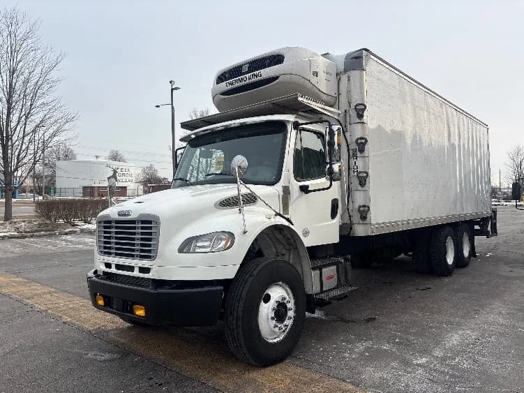 2020 Freightliner M2 106 in Sturtevant, WI — photo 3
