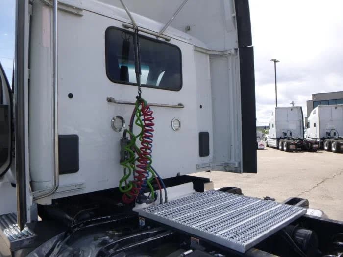 2020 Peterbilt 579 — photo 22