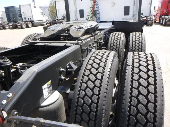 2020 Peterbilt 579 — photo 25