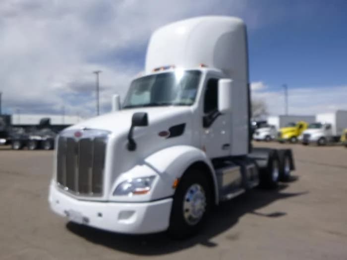 2020 Peterbilt 579 — photo 2