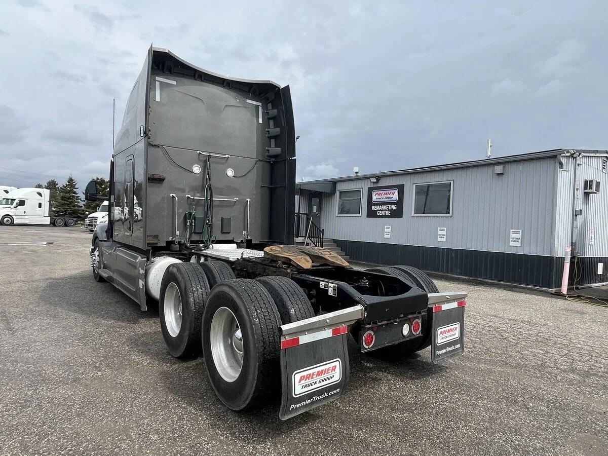 2023 Peterbilt 579 in Mississauga, ON — photo 9
