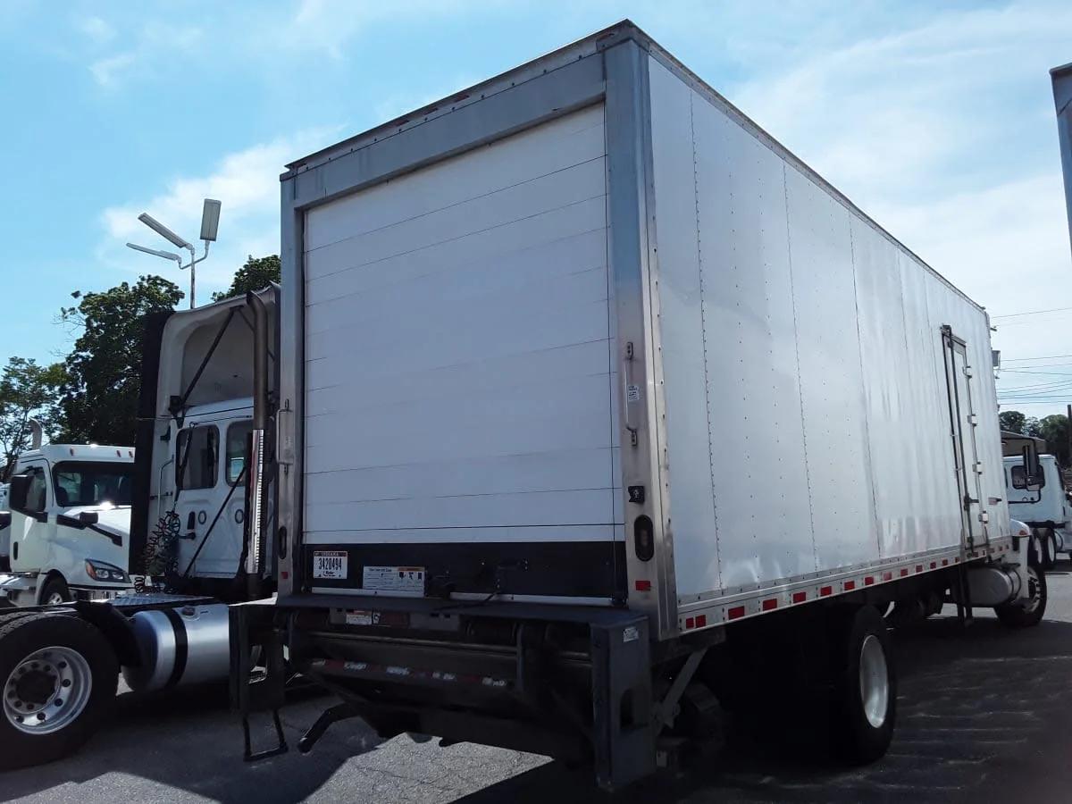 2018 International 4300 in Allentown, PA — photo 4