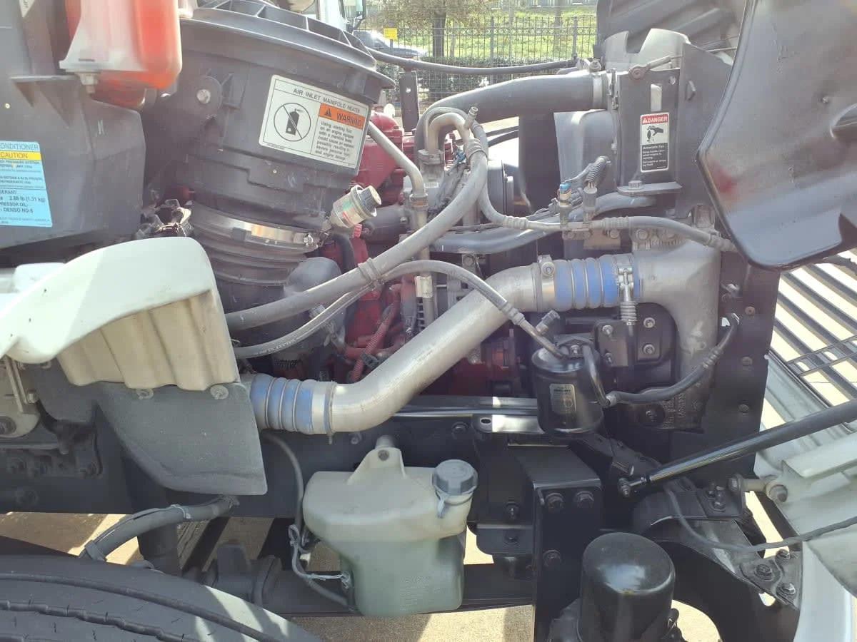 2019 Freightliner M2 106 in Houston, TX — photo 11