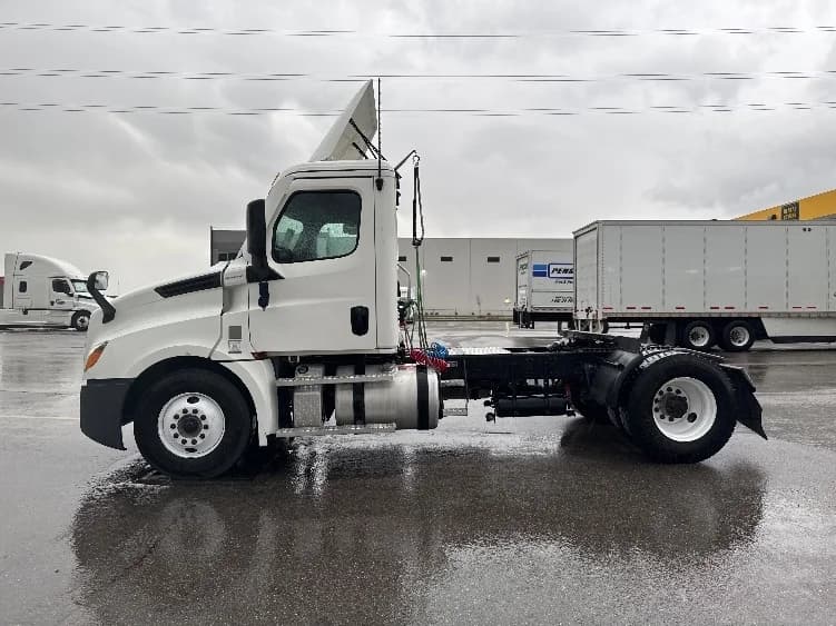 2022 Freightliner Cascadia in Salt Lake City, UT — photo 4
