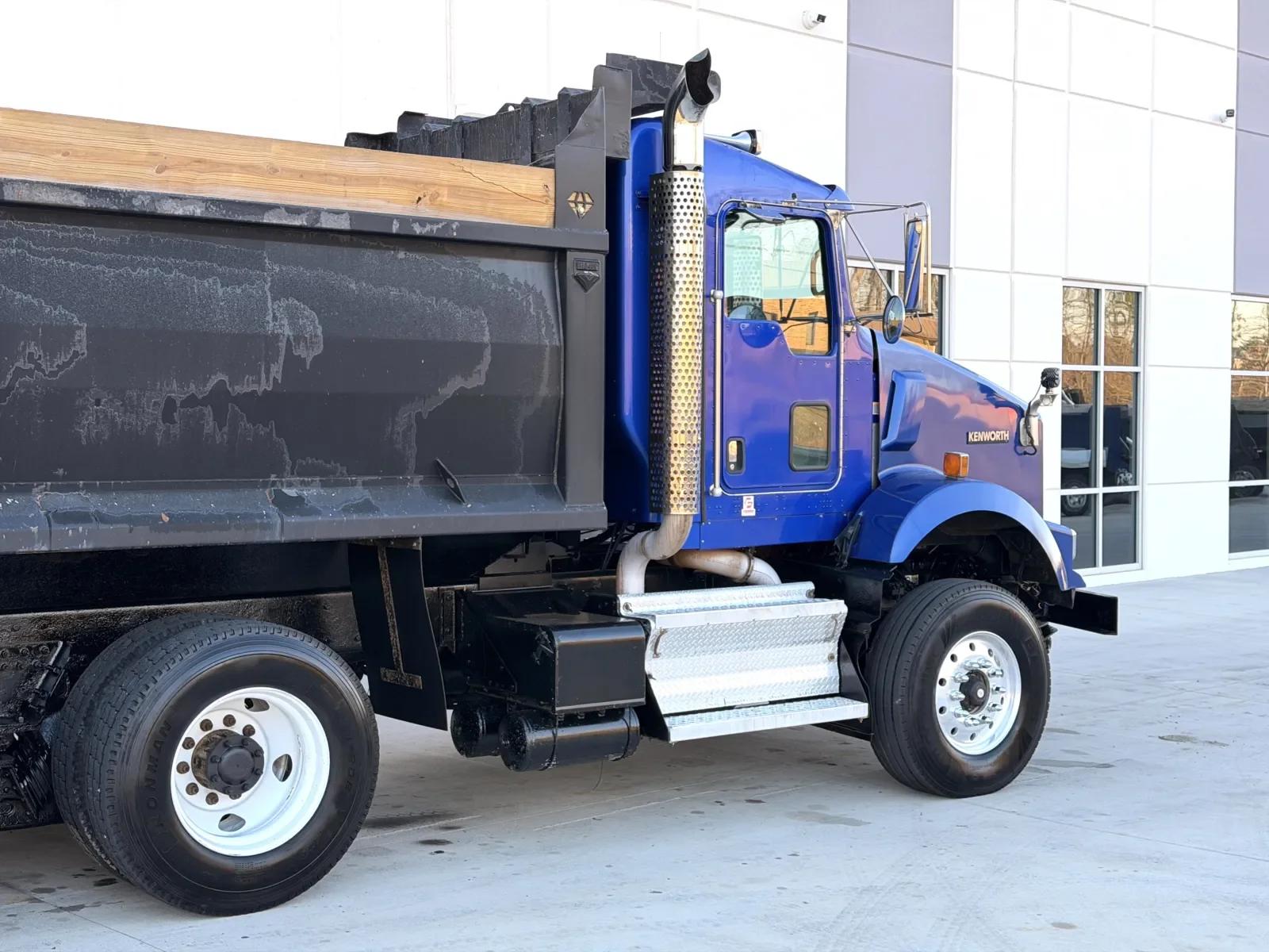 2011 Kenworth T800 in Greer, SC — photo 8