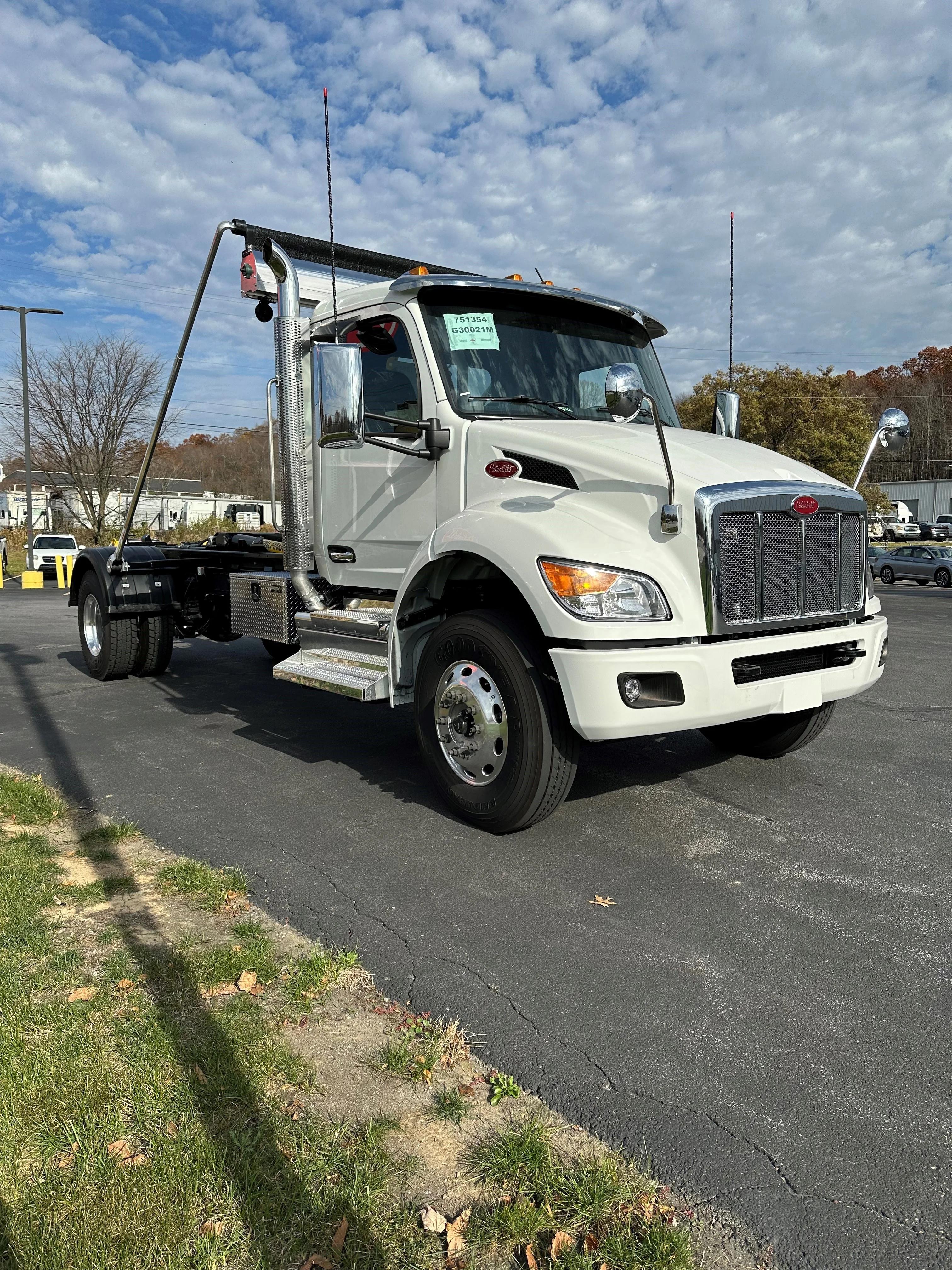 2025 Peterbilt 537 in BUTLER, PA — photo 7