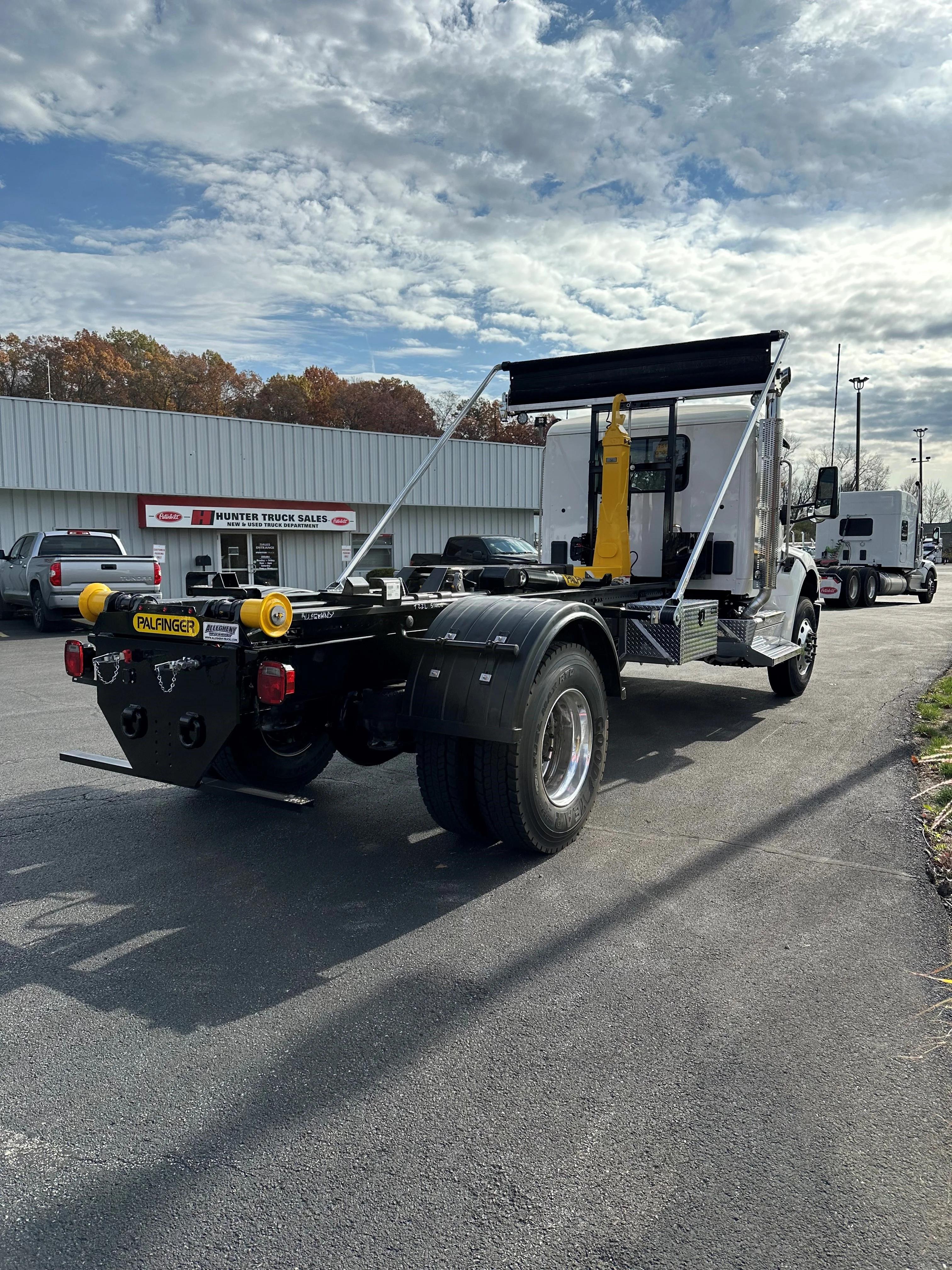 2025 Peterbilt 537 in BUTLER, PA — photo 5