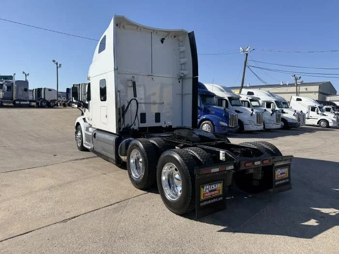 2021 Peterbilt 579 in Dallas, TX — photo 39