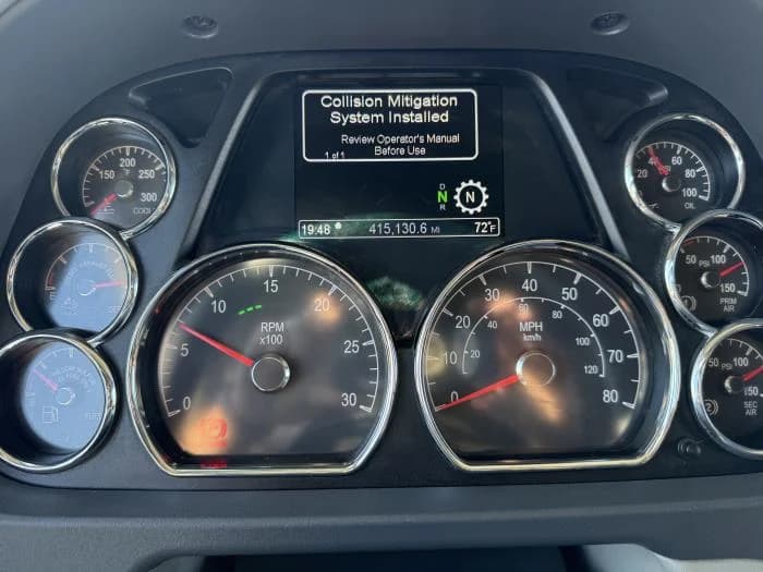 2021 Peterbilt 579 in Dallas, TX — photo 7