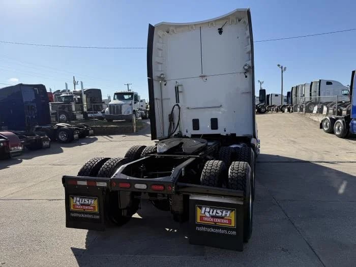 2021 Peterbilt 579 in Dallas, TX — photo 35