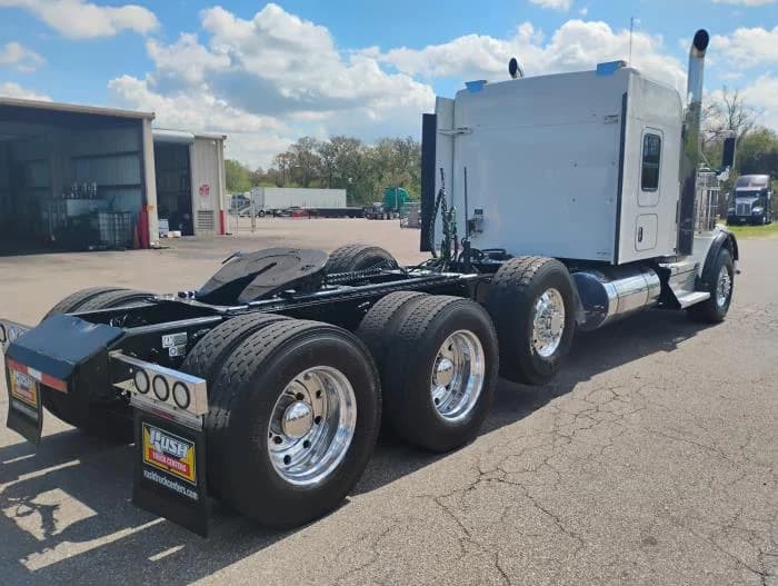 2019 Kenworth T800 — photo 8
