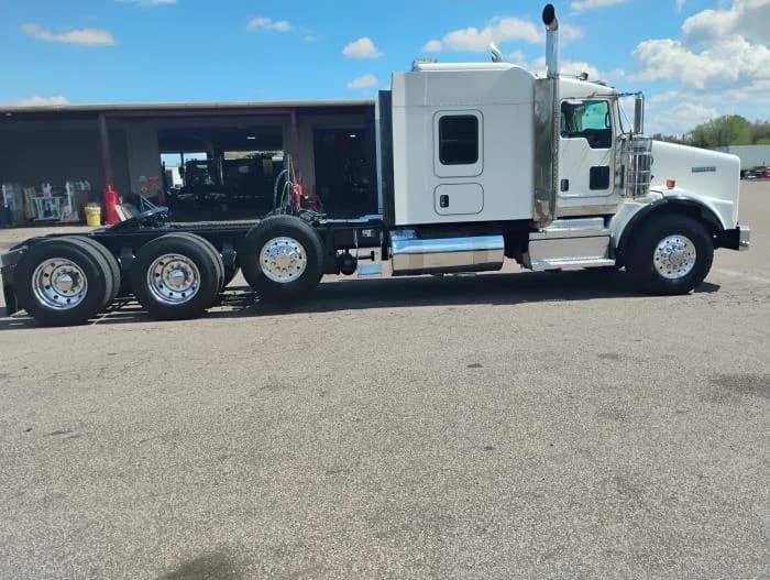 2019 Kenworth T800 — photo 10